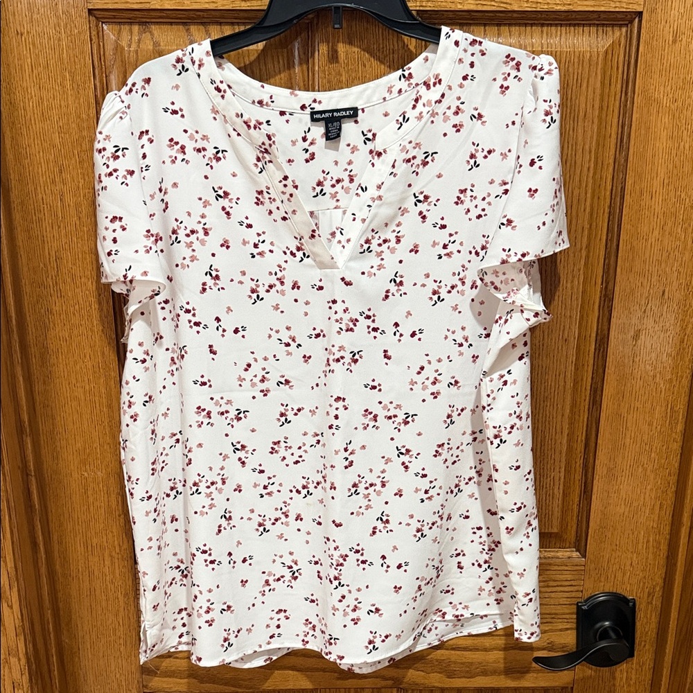 Hilary Radley Floral Print Women's Top. Size XL. Like new measurements in pics